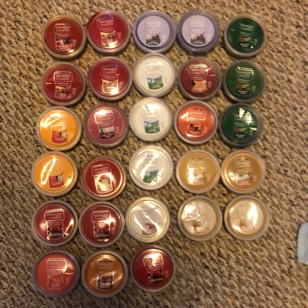 Lot of x28 Easy Melt Cups